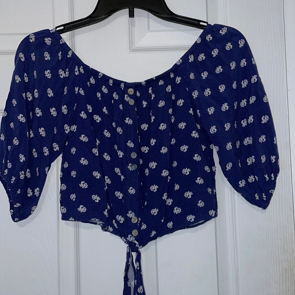 blue half sleeve top